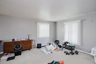 106 Woodcrest Cir, Streamwood, IL 60107 - Photo 4