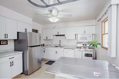 106 Woodcrest Circle, Streamwood, IL 60107 - Photo 8