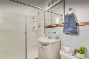 [Address not provided], Hoffman Estates, IL 60169 - Photo 12