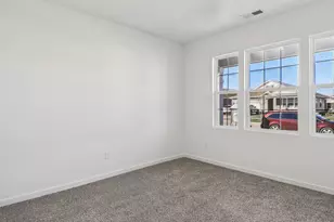 819 Mesa Ln, Pingree Grove, IL 60140 - Photo 2