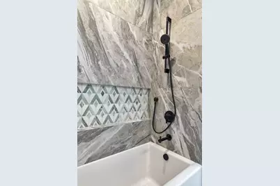 4246 N Kimball Avenue, Chicago, IL 60618 - Photo 18