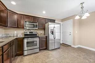 2521 Pembrook Point, Champaign, IL 61821 - Photo 12