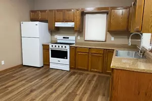 1038 Wright St, Lasalle, IL 61301 - Photo 4