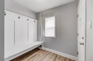 8109 S Marquette Ave, Chicago, IL 60617 - Photo 20