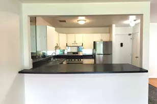 5B Kingery Quarter, Willowbrook, IL 60527 - Photo 6