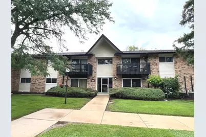 5B Kingery Quarter #107, Willowbrook, IL 60527 - Photo 2