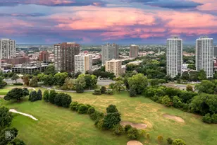 4200 N Marine Dr, Chicago, IL 60613 - Photo 18