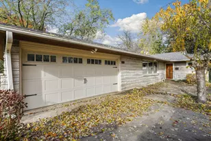 713 Lois Pl, Joliet, IL 60435 - Photo 1