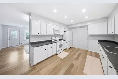 404 Willow Drive, Belvidere, IL 61008 - Photo 4