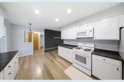 404 Willow Drive, Belvidere, IL 61008 - Photo 6