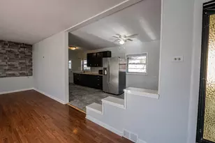 9810 Menard Ave, Oak Lawn, IL 60453 - Photo 4