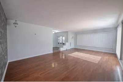 9810 Menard Avenue, Oak Lawn, IL 60453 - Photo 8