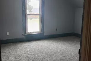 801 Main St, Crescent City, IL 60928 - Photo 6