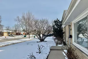 1411 Anthony Rd, Wheeling, IL 60090 - Photo 4