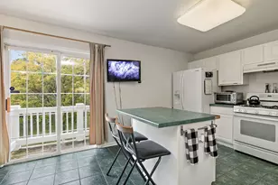 361 Holiday Ln, Hainesville, IL 60073 - Photo 6