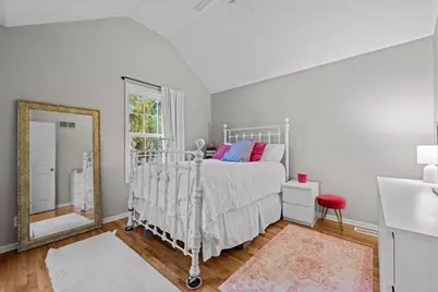 710 N Van Buren Street, Batavia, IL 60510 - Photo 16