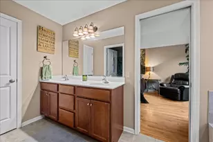 710 N Van Buren St, Batavia, IL 60510 - Photo 14