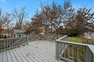 710 N Van Buren St, Batavia, IL 60510 - Photo 24