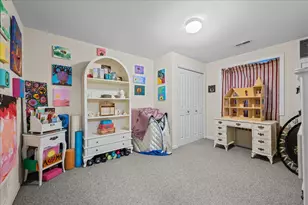 710 N Van Buren St, Batavia, IL 60510 - Photo 22