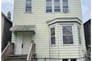 1626 N Fairfield Ave, Chicago, IL 60647 - Photo 2