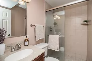 943 Cambridge Ln, Crystal Lake, IL 60014 - Photo 14