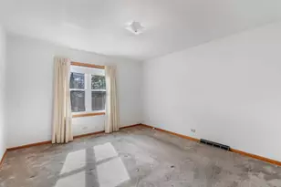 4343 W 109th St, Oak Lawn, IL 60453 - Photo 6