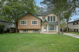 216 Flora Ave, Glenview, IL 60025 - Photo 2