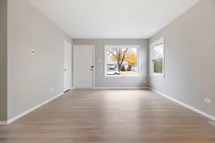 6971 Hanover St, Hanover Park, IL 60133 - Photo 4