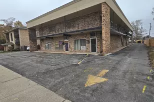 7926 W 103 St, Palos Hills, IL 60465 - Photo 1