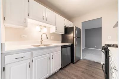 238 Driftwood Lane, Bloomingdale, IL 60108 - Photo 8