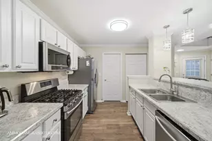 2494 Stoughton Cir, Aurora, IL 60502 - Photo 10