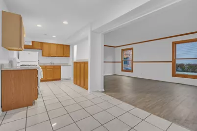 [Address not provided], Hoffman Estates, IL 60169 - Photo 6