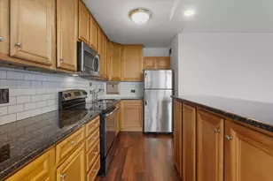 3900 N Lake Shore Dr, Chicago, IL 60613 - Photo 2
