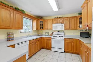 2697 Creekside Ln, Morris, IL 60450 - Photo 12