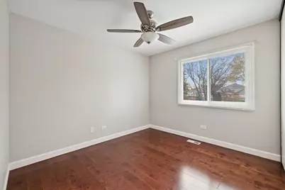 20 S Parliament Way, Mundelein, IL 60060 - Photo 16