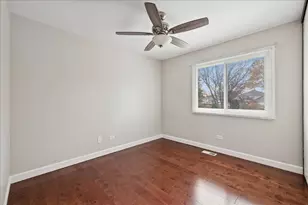 20 S Parliament Way, Mundelein, IL 60060 - Photo 16