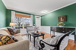 38 E Meadow Dr, Cortland, IL 60112 - Photo 4