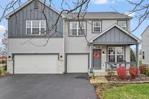 38 E Meadow Dr, Cortland, IL 60112 - Photo 2