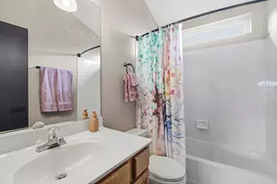 2138 N Green Valley Ln, Round Lake Beach, IL 60073 - Photo 16