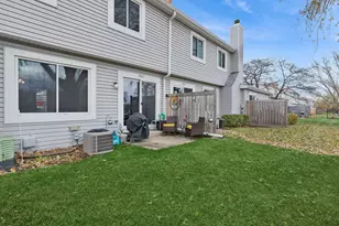 1967 N Jamestown Dr, Palatine, IL 60074 - Photo 16