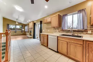 134 Fossil Lake Rd, Wilmington, IL 60481 - Photo 6