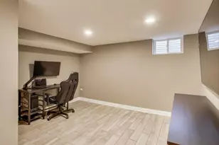 591 S Park Rd, Lombard, IL 60148 - Photo 22