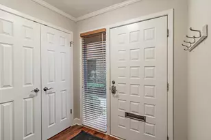 1087 Deerfield Pl, Highland Park, IL 60035 - Photo 4