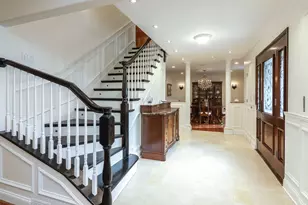 39 Mockingbird Ln, Oak Brook, IL 60523 - Photo 2
