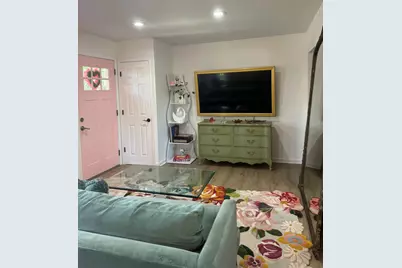 644 W Hinsdale Avenue, Hinsdale, IL 60521 - Photo 2