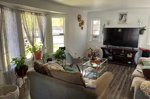 204 Willard Ave, Rockford, IL 61101 - Photo 2