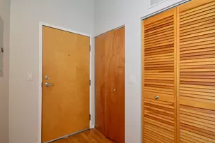 [Address not provided], Chicago, IL 60607 - Photo 2