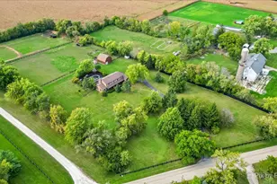 4319 Mc Cauley Rd, Woodstock, IL 60098 - Photo 2