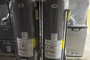 554 S 4th St, Aurora, IL 60505 - Photo 8