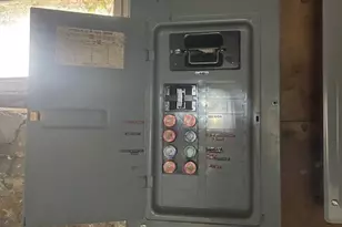 554 S 4th St, Aurora, IL 60505 - Photo 4